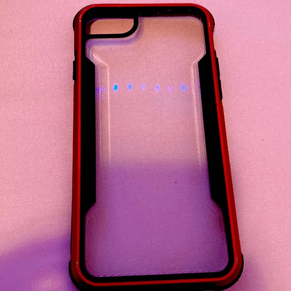 I’m selling this transparent phone case for a iPhone SE - Picture 1 of 1